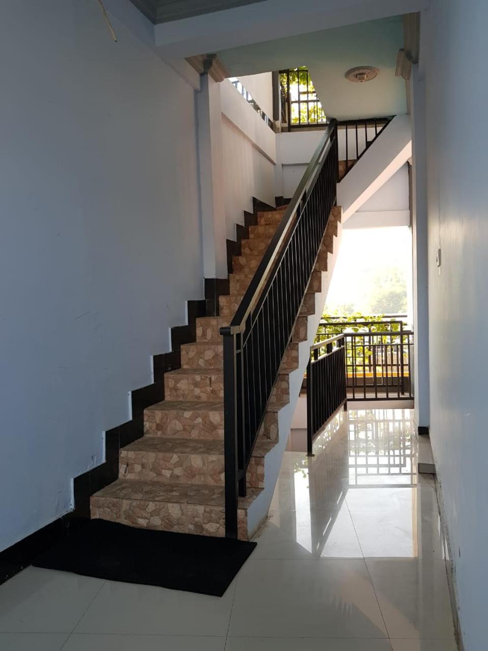 Hotel Kasuwari Labuan Bajo Exterior photo